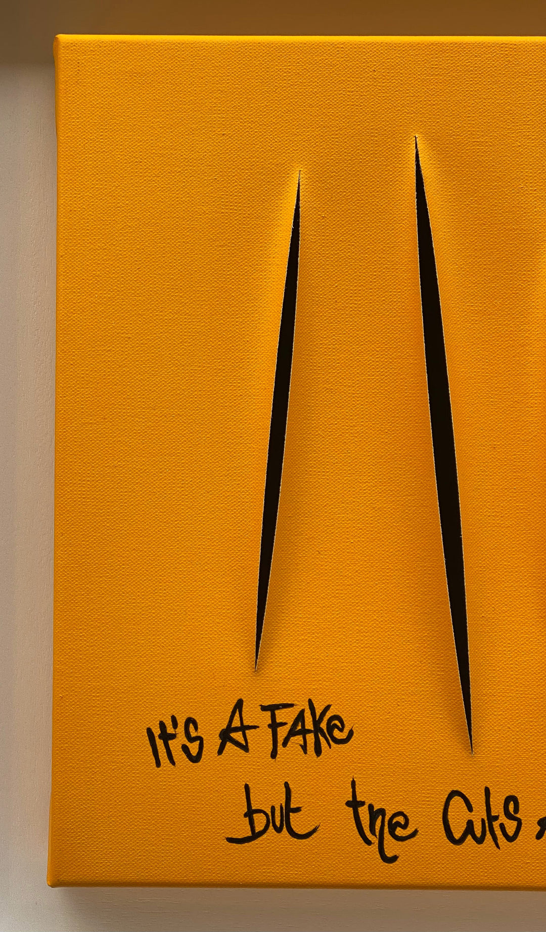 It's a fake but the cuts are real (Opera Unica) | Eddy Reel - Arte Focus™