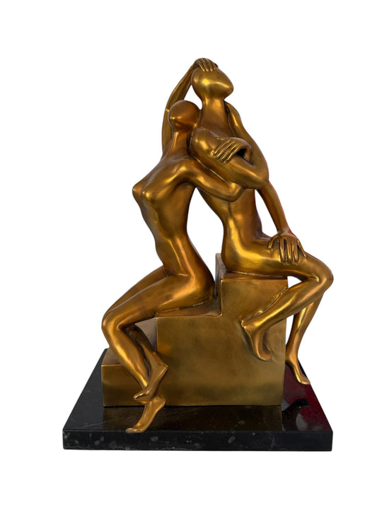 Eternal embrace | Mark Kostabi