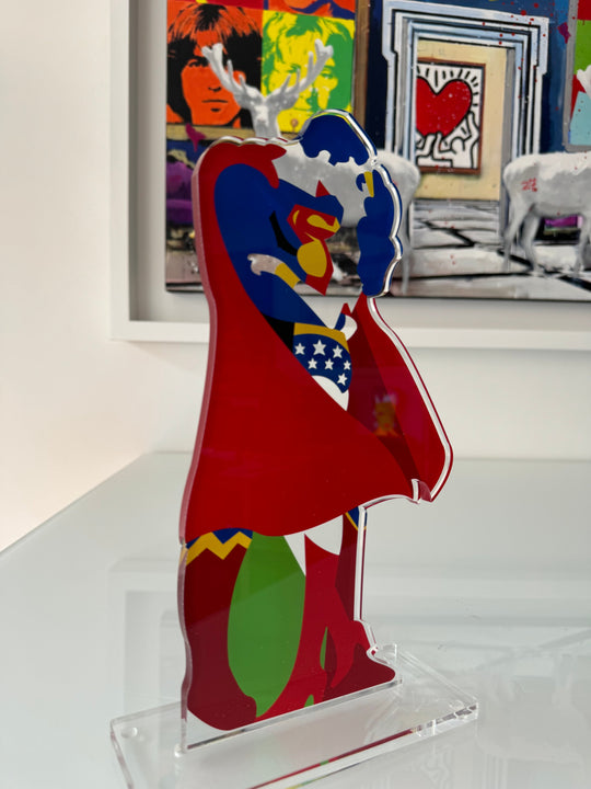 Superheroes in love  | Marco Lodola - Arte Focus™
