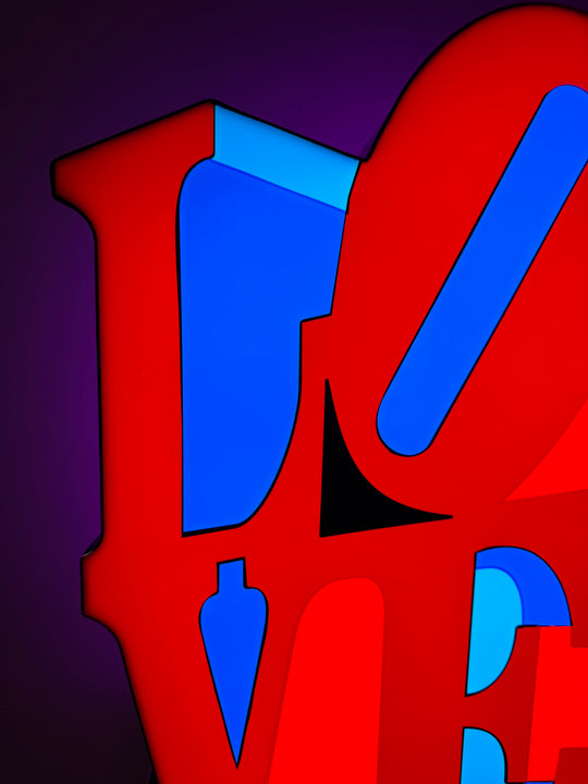 Love sculpture  | Marco Lodola