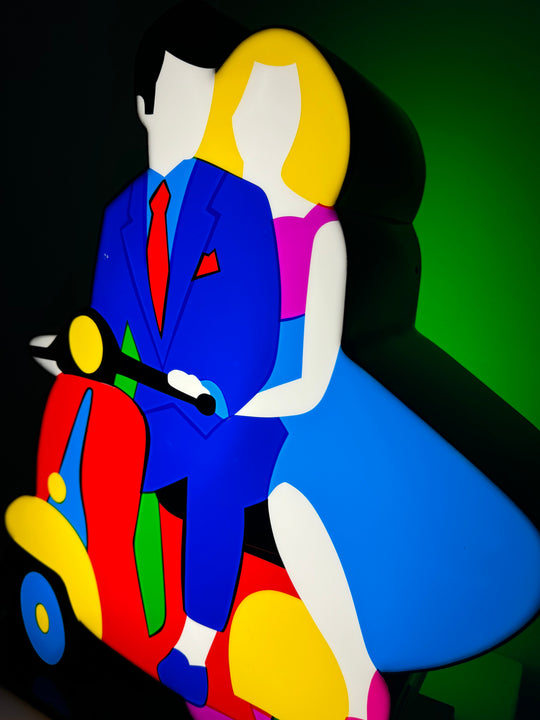 Vespa hugs  | Marco Lodola