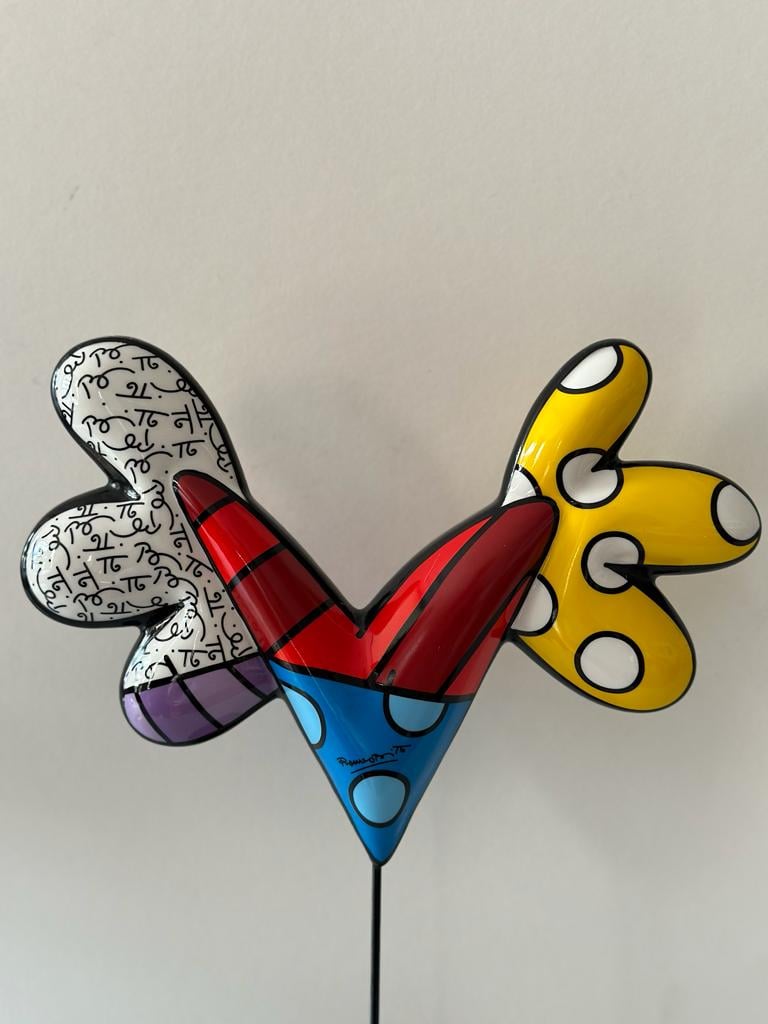 Winged heart - Love is Everything  | Romero Britto